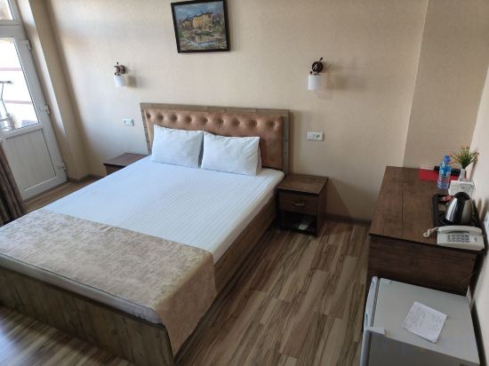 Фото Tourist Inn Hotel