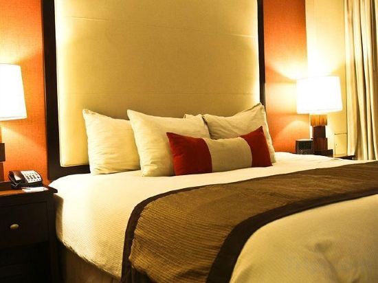 Фото Beacon Hotel & Corporate Quarters