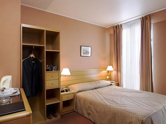 Фото Hotel Marais Grands Boulevards