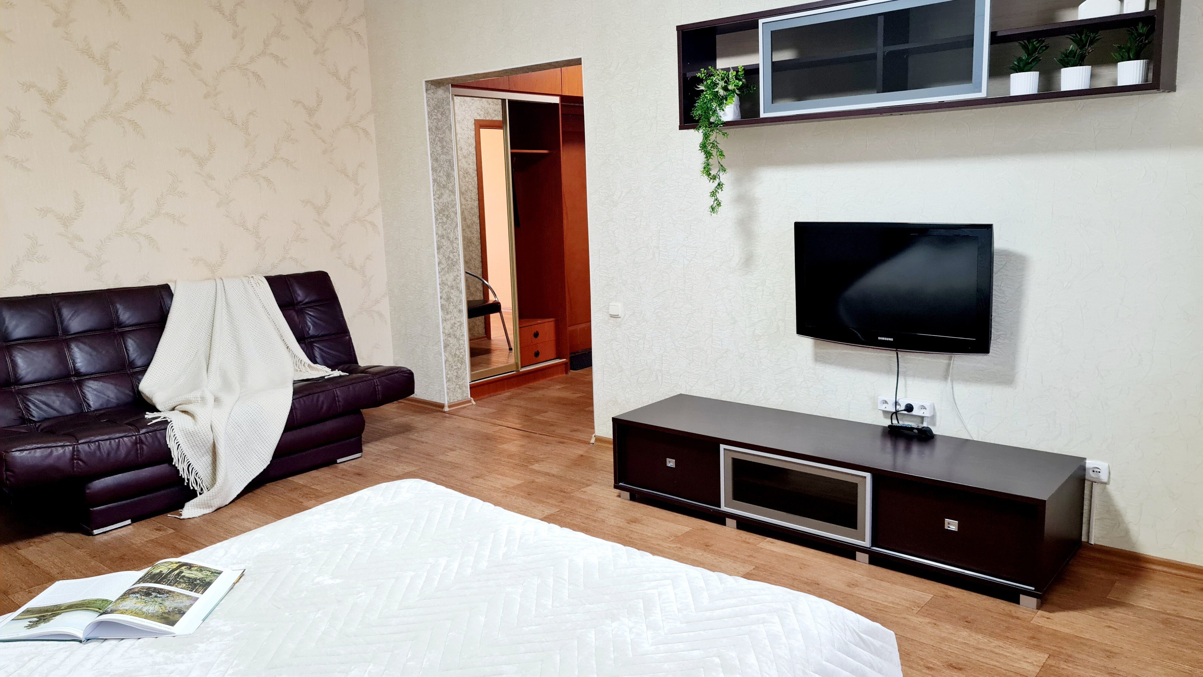 Фото Много квартир 73 на улице Орлова 27а