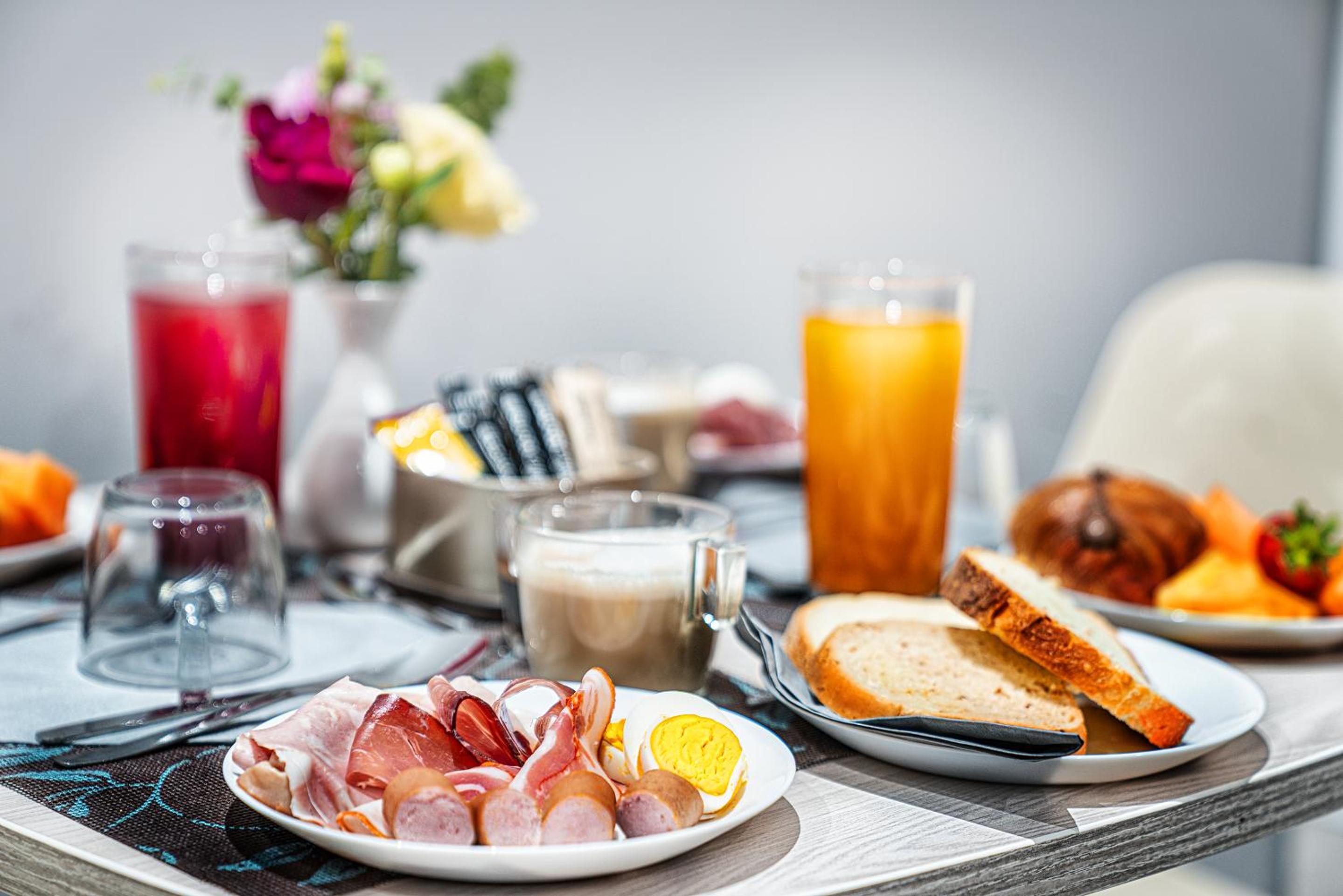 Фото Hotel Varese Roma