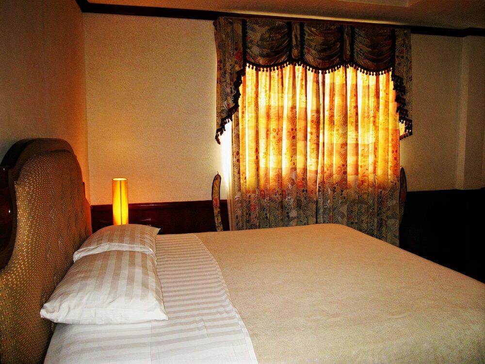 Фото Dulcinea Hotel and Suites