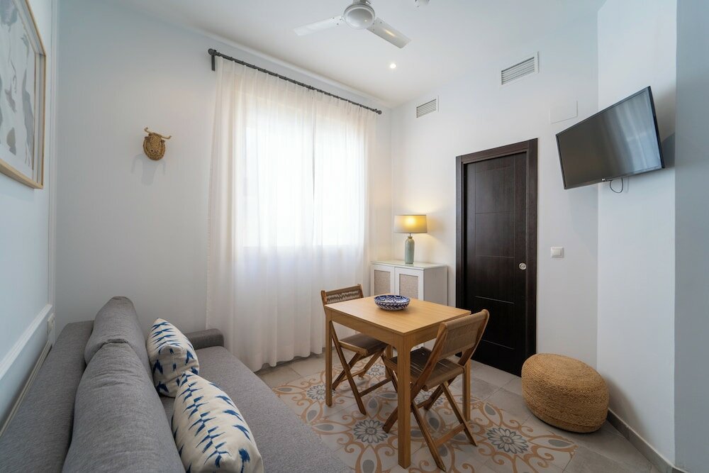 Фото La Siesta Málaga Guesthouse