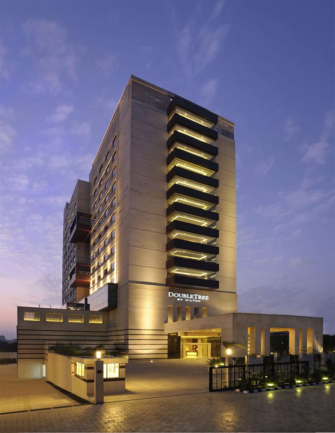 Фото DoubleTree by Hilton Hotel Gurgaon - New Delhi NCR