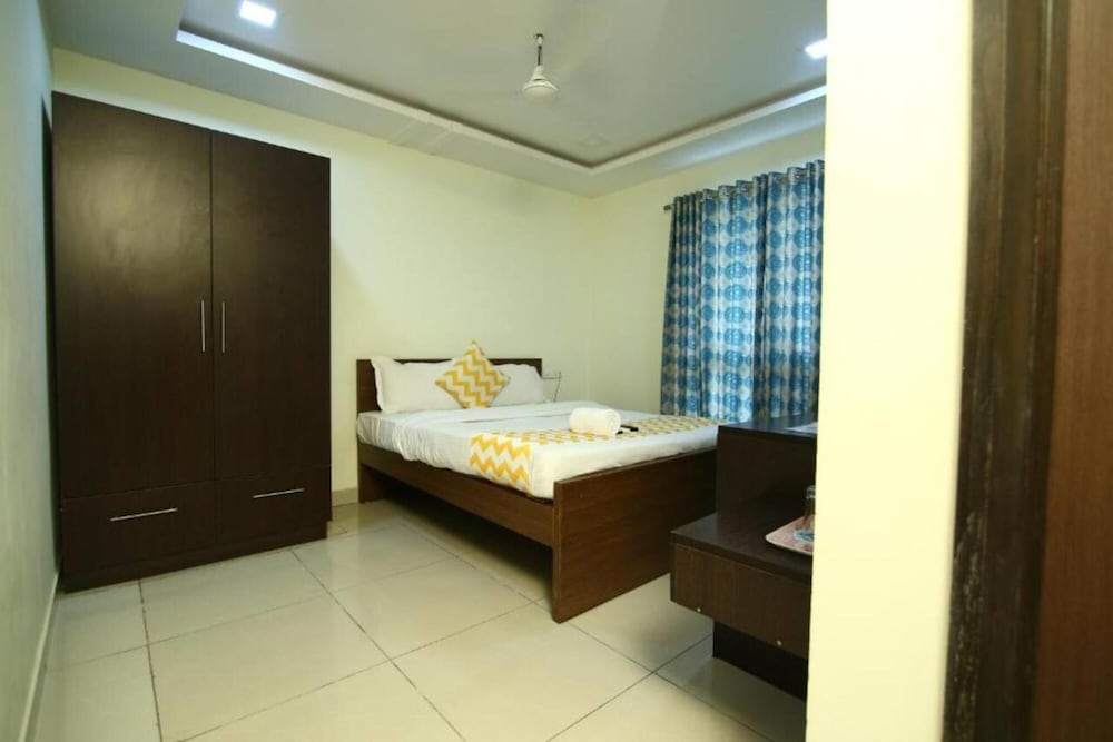 Фото FabHotel Siri Inn Madhapur