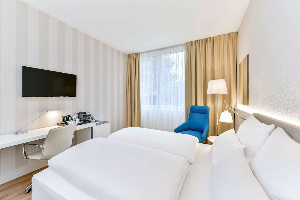 Фото Nh Weinheim