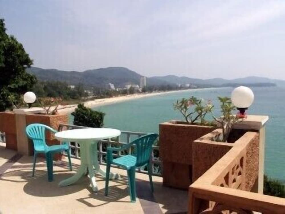 Фото Baan Karon Hill Phuket Resort