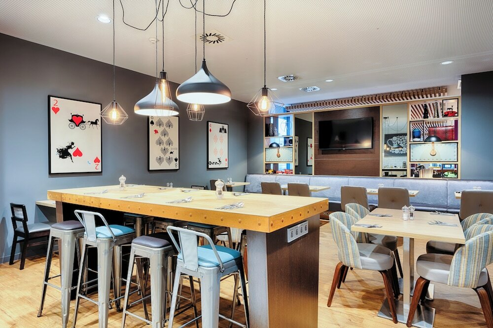 Фото Premier Inn Leipzig City Hahnekamm Hotel