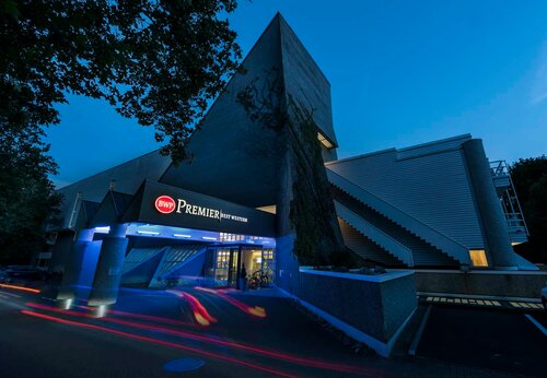 Внешний вид отеля Best Western Premier Parkhotel Bad Mergentheim в Бад-Мергентайме, фото 2