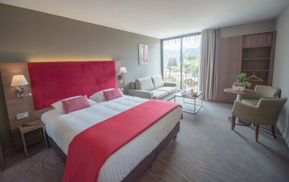 Фото Hotel Lou Castelet