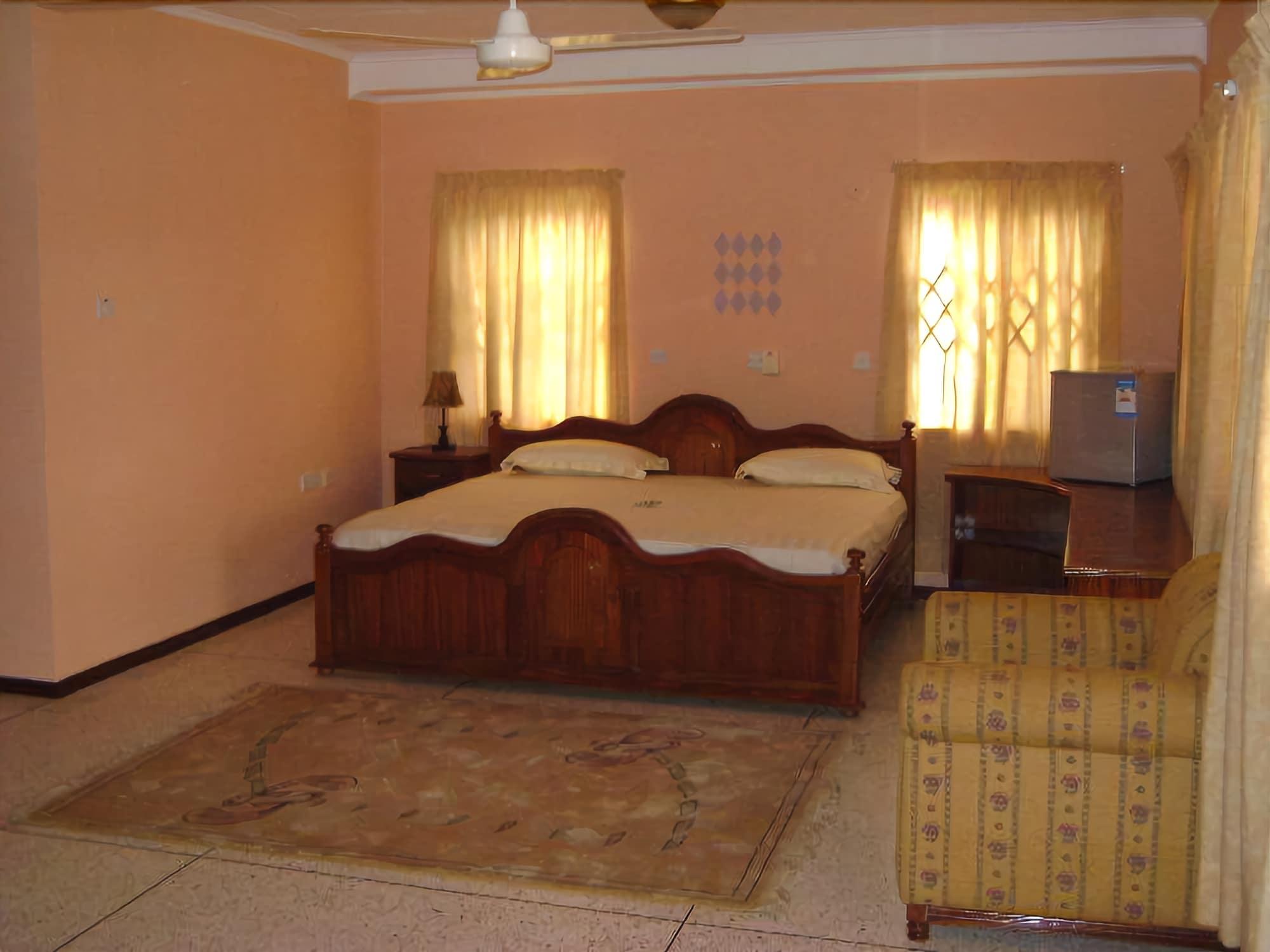 Фото East Airport Guesthouse