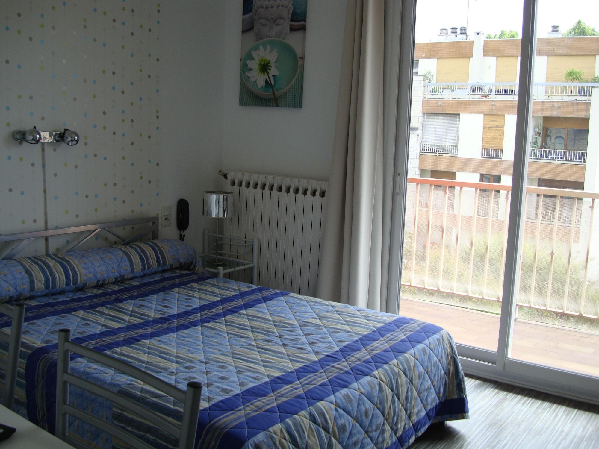 Фото Hôtel Les Myrtes