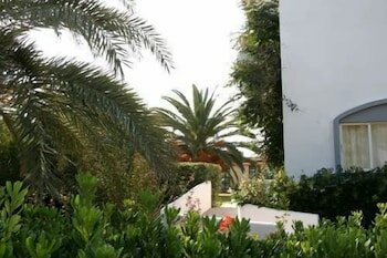 Фото Gorgona Hotel