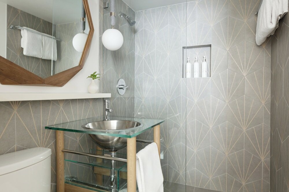 Фото Kimpton Surfcomber Hotel, an Ihg Hotel