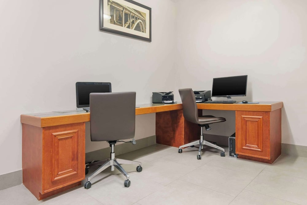 Фото Country Inn & Suites by Radisson, Columbia, Mo