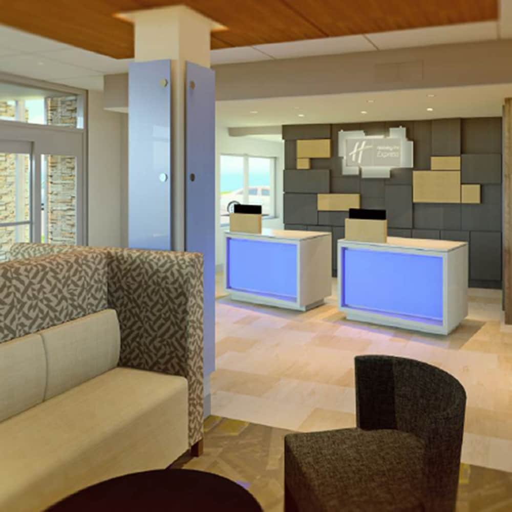 Фото Holiday Inn Express & Suites Camarillo, an Ihg Hotel