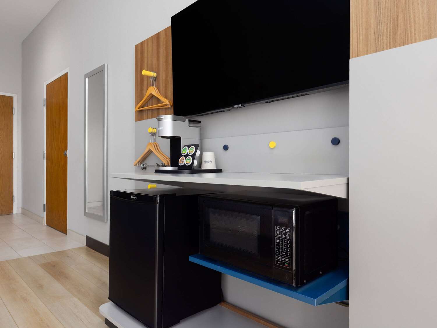Фото Microtel Inn & Suites by Wyndham Tracy