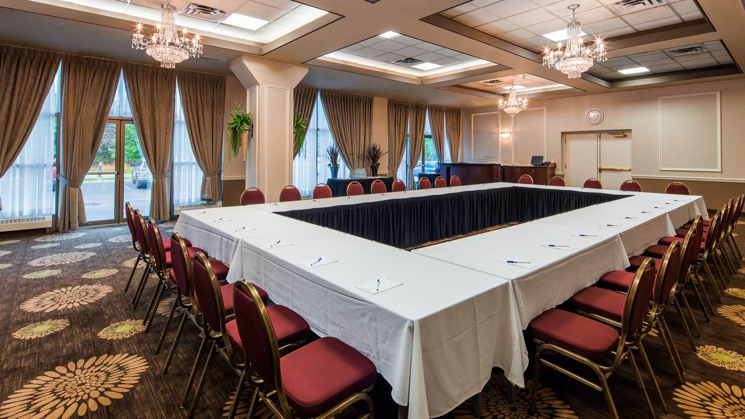 Фото Best Western Plus The Arden Park Hotel