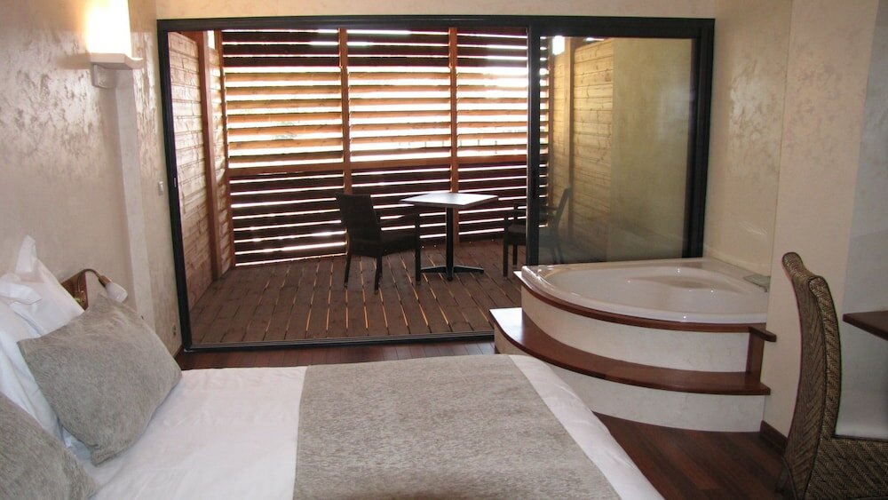 Фото Iles du Gua Suites