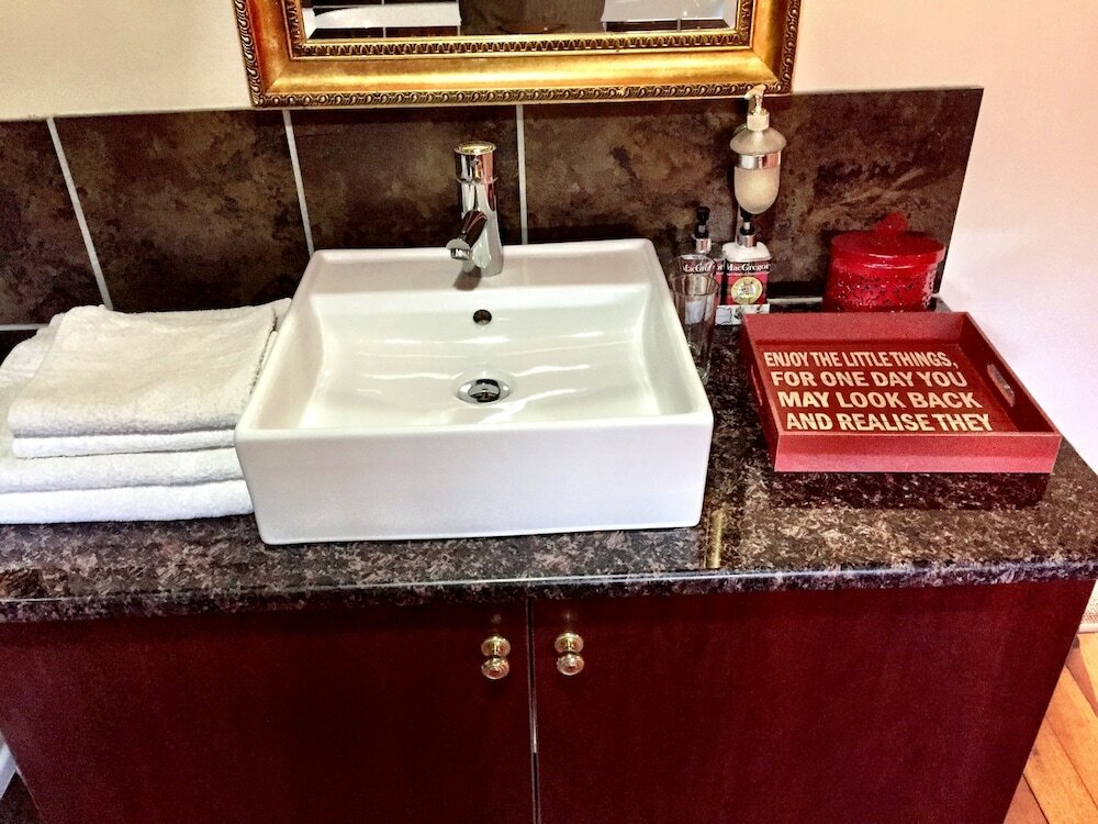 Фото MacGregors Guest House