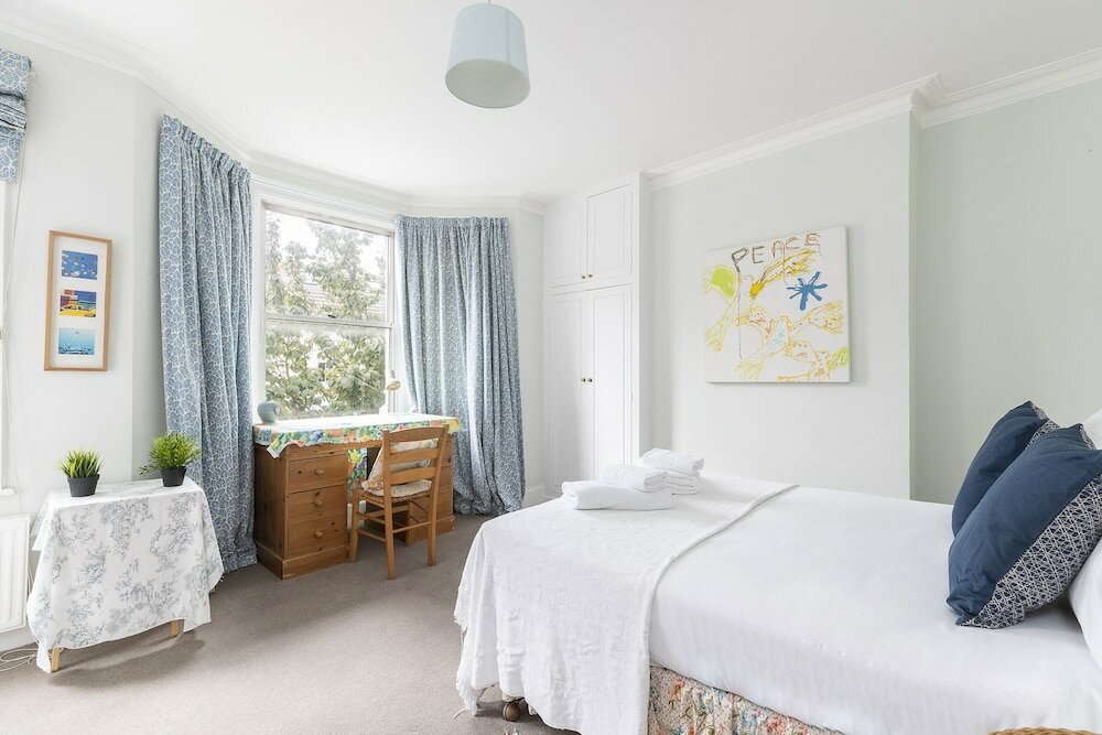 Фото Altido Charming 3 bed house with a rooftop terrace