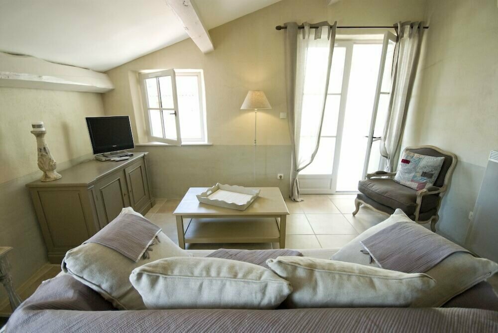 Hotel Couvent d'Hérépian, Herault, photo