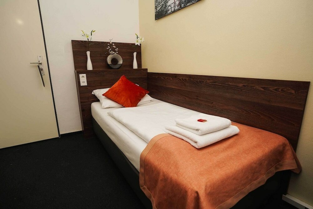 Фото Hotel Little Paris