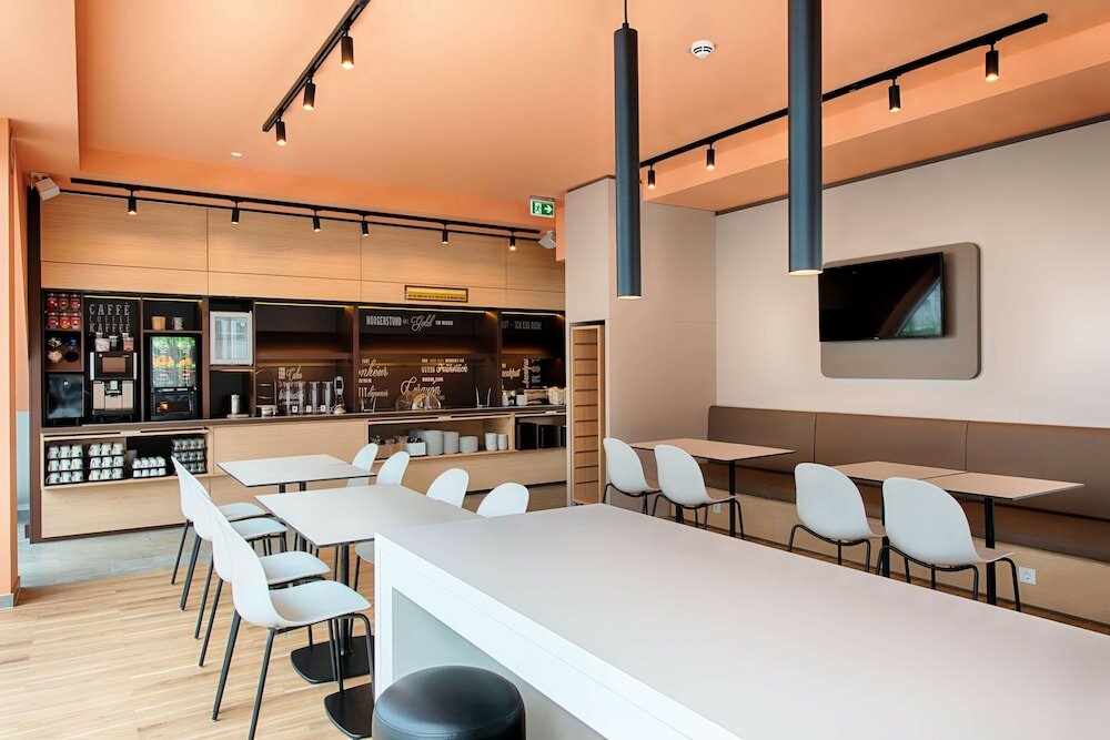 Фото B&b Hotel Rostock-Hafen