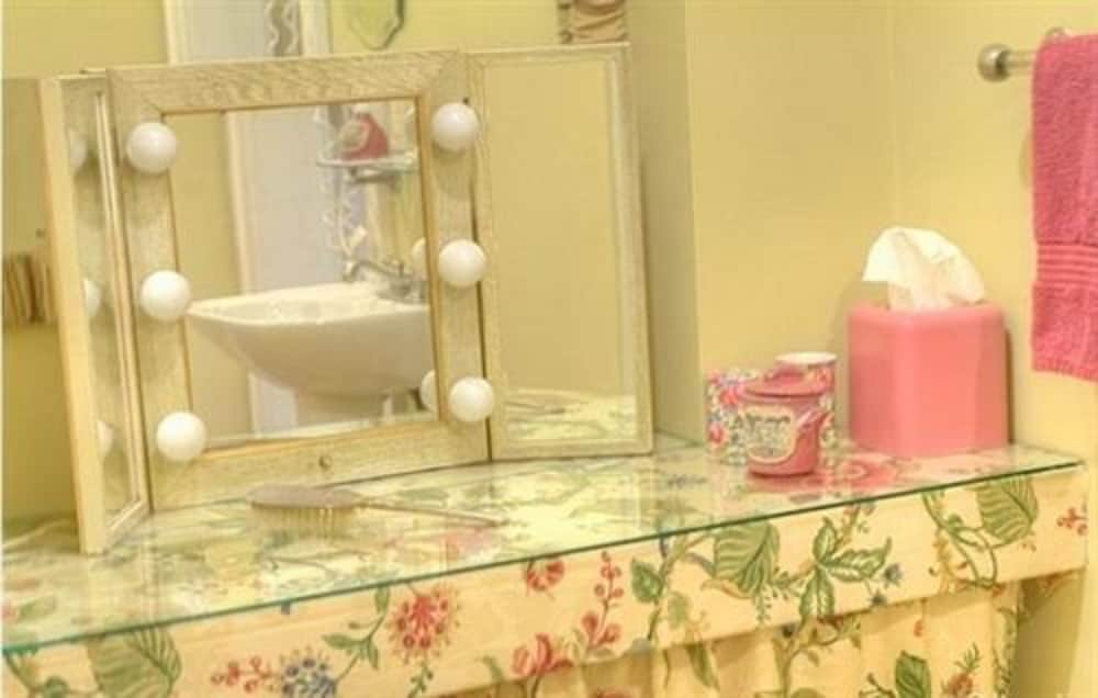 Фото Oliver Inn Bed and Breakfast