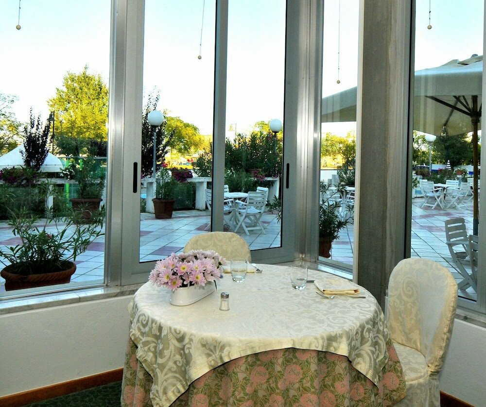 Фото Hotel Britannia