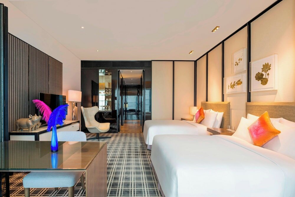 Фото W Guangzhou