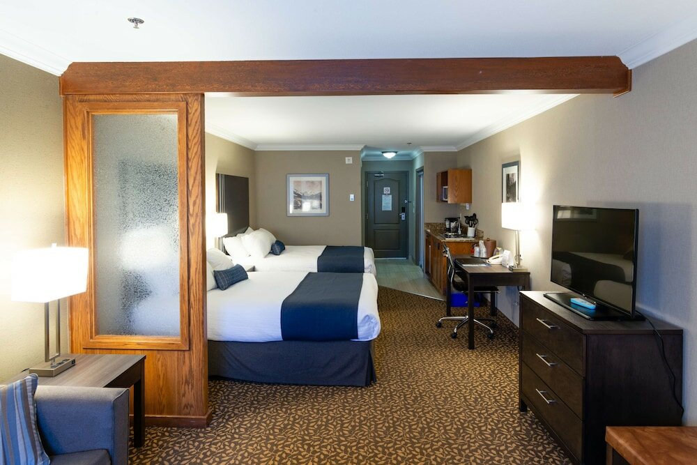 Фото Best Western Plus Fernie Mountain Lodge