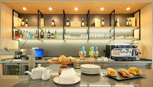 Внешний вид отеля Dwo Yuste Alcalá в Мадриде, фото 4