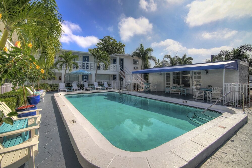 Фото May-Dee Suites