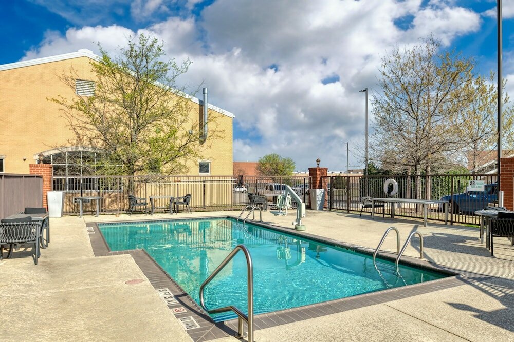 Фото TownePlace Suites Dallas McKinney