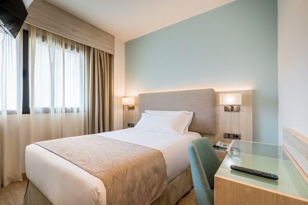 Фото Occidental Sevilla Viapol