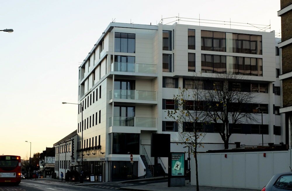 Фото St George Hotel Wembley