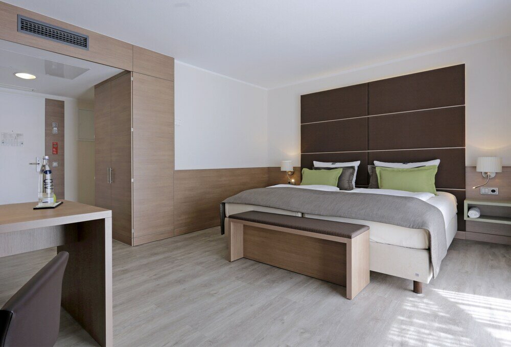 Фото Lindner Hotel Airport