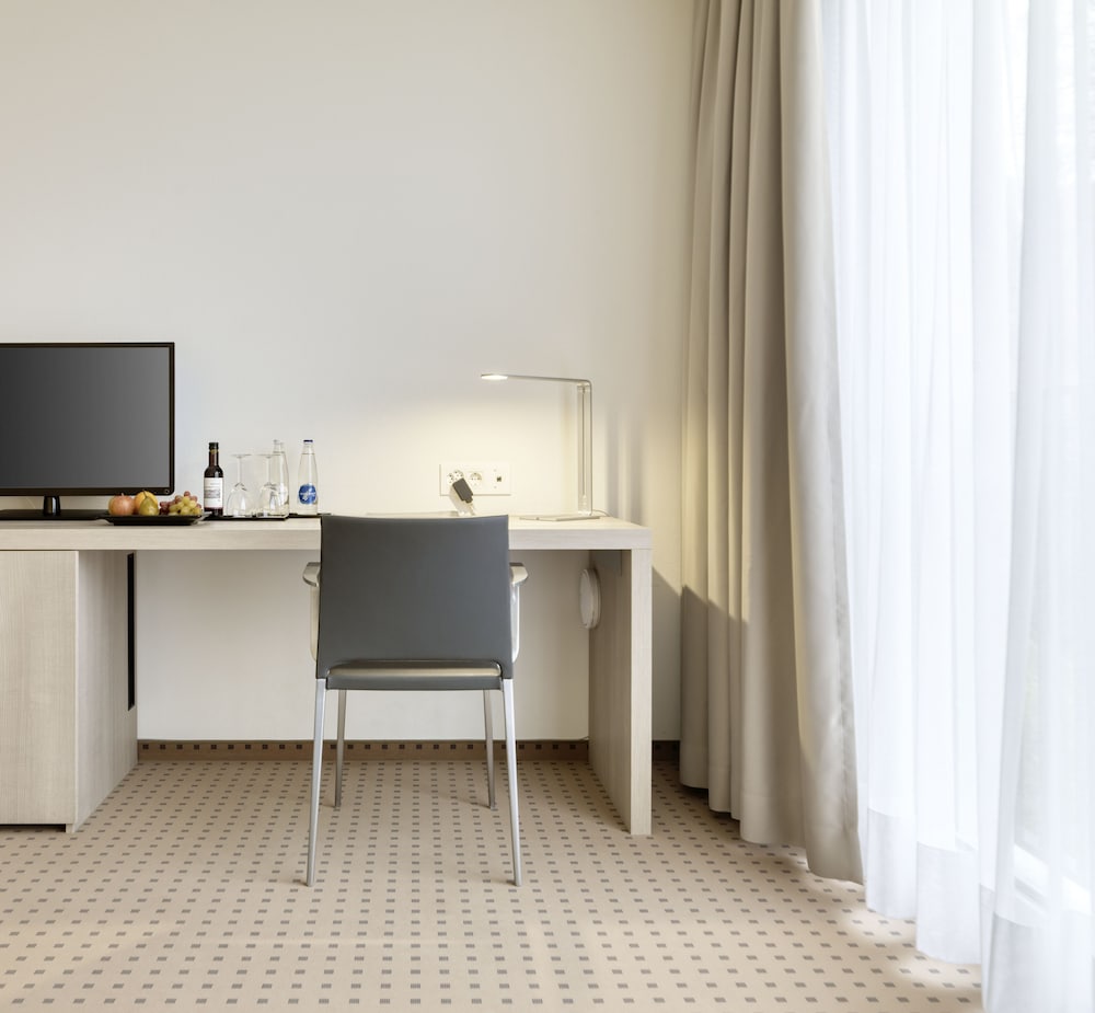 Фото Hotel Eastside