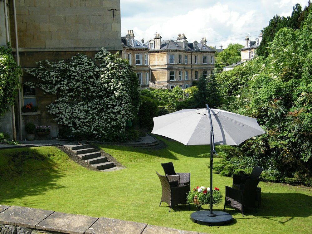 Фото Oldfields House - Bed & Breakfast