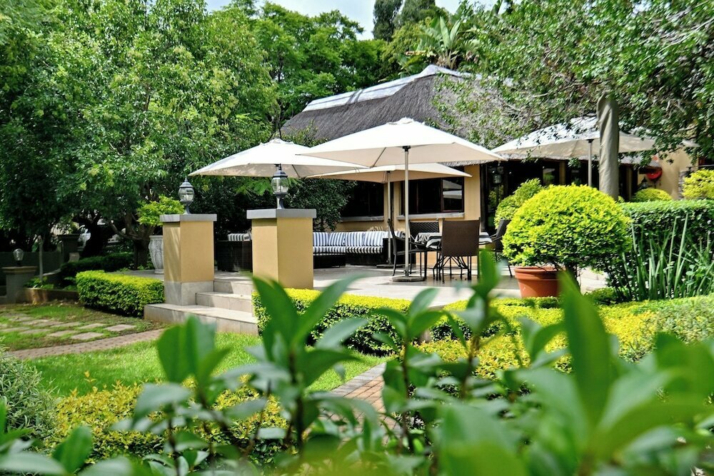 Hotel Black Eagle Guesthouse & Conferences, Earth, photo