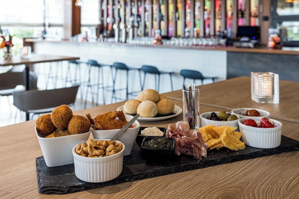 Фото Holiday Inn Eindhoven Centre, an Ihg Hotel