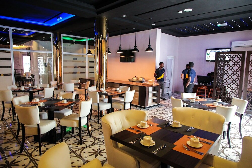 Фото Rollace Hotel