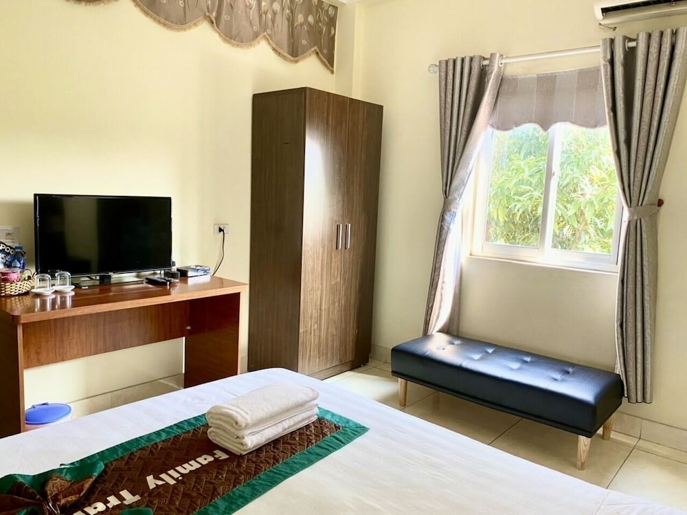 Фото Family Transit Hotel