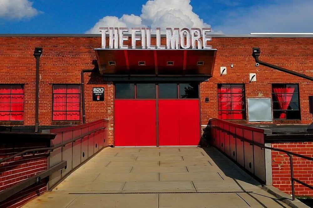 Фото Sheraton Charlotte Hotel