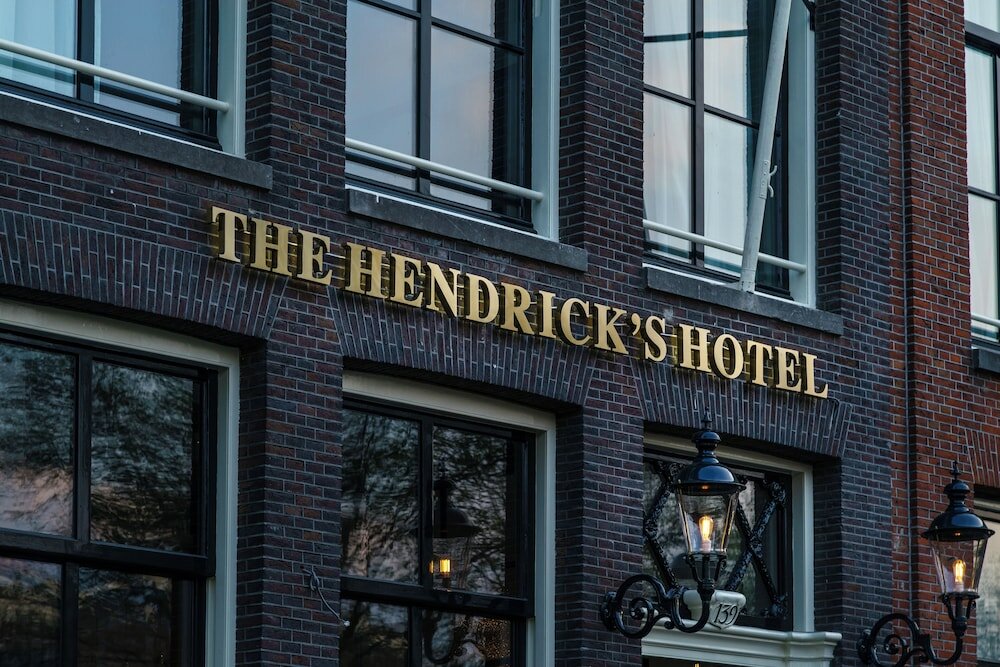 Фото The Hendrick's Hotel