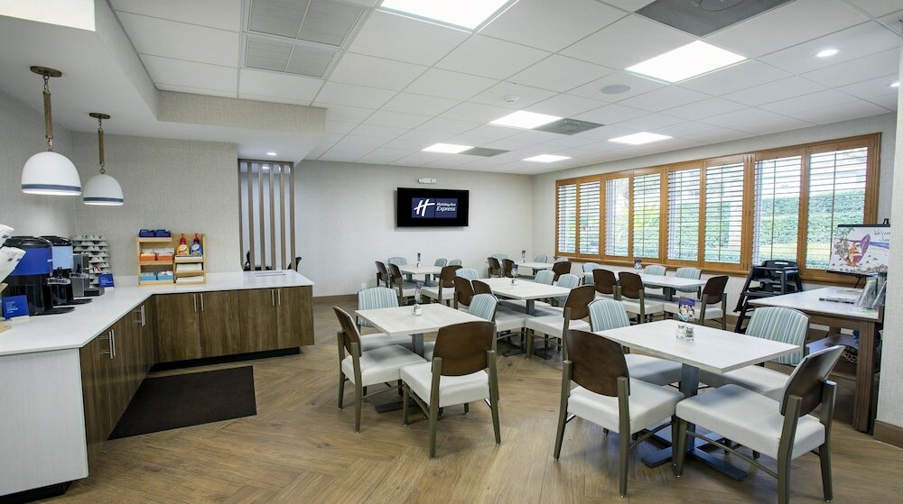 Фото Holiday Inn Express North Palm Beach-Oceanview, an Ihg Hotel