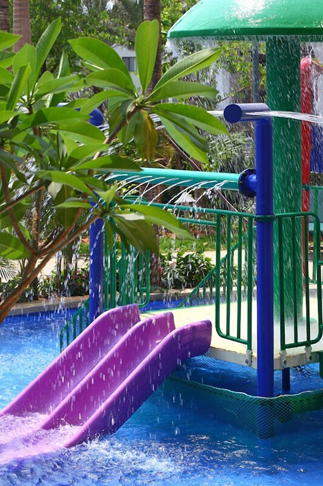 Фото Sanya Seacube Holiday Hotel