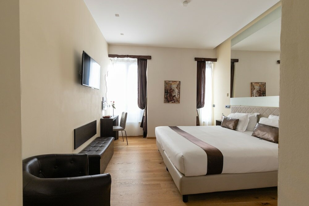 Фото Aiello Rooms - San Babila