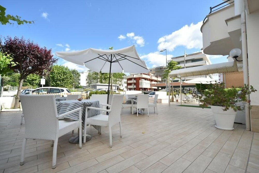 Фото Hotel Marina